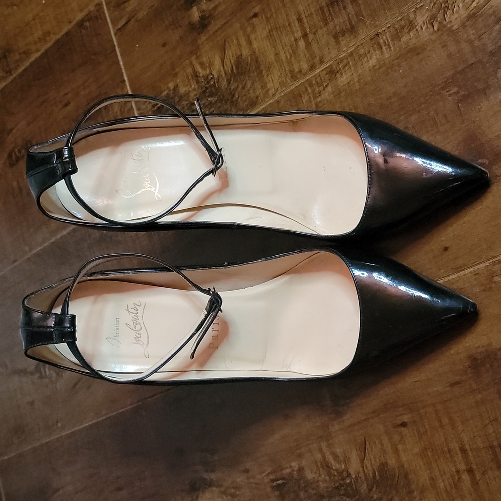 Louis Vuitton Black Patent Heels